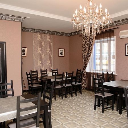פטרופבלובסק Hotel Hizhina מראה חיצוני תמונה