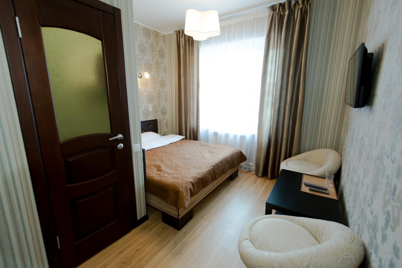 פטרופבלובסק Hotel Hizhina מראה חיצוני תמונה