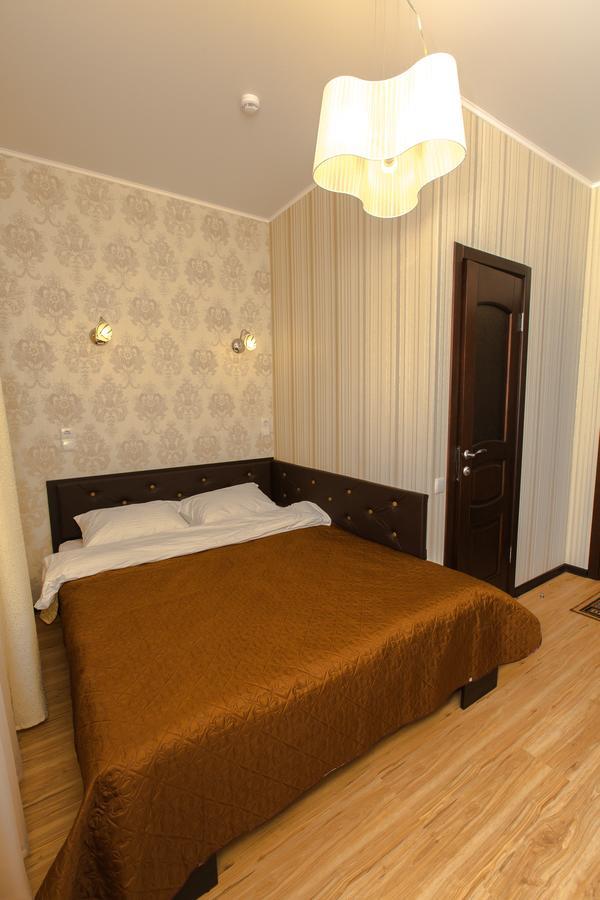 פטרופבלובסק Hotel Hizhina מראה חיצוני תמונה