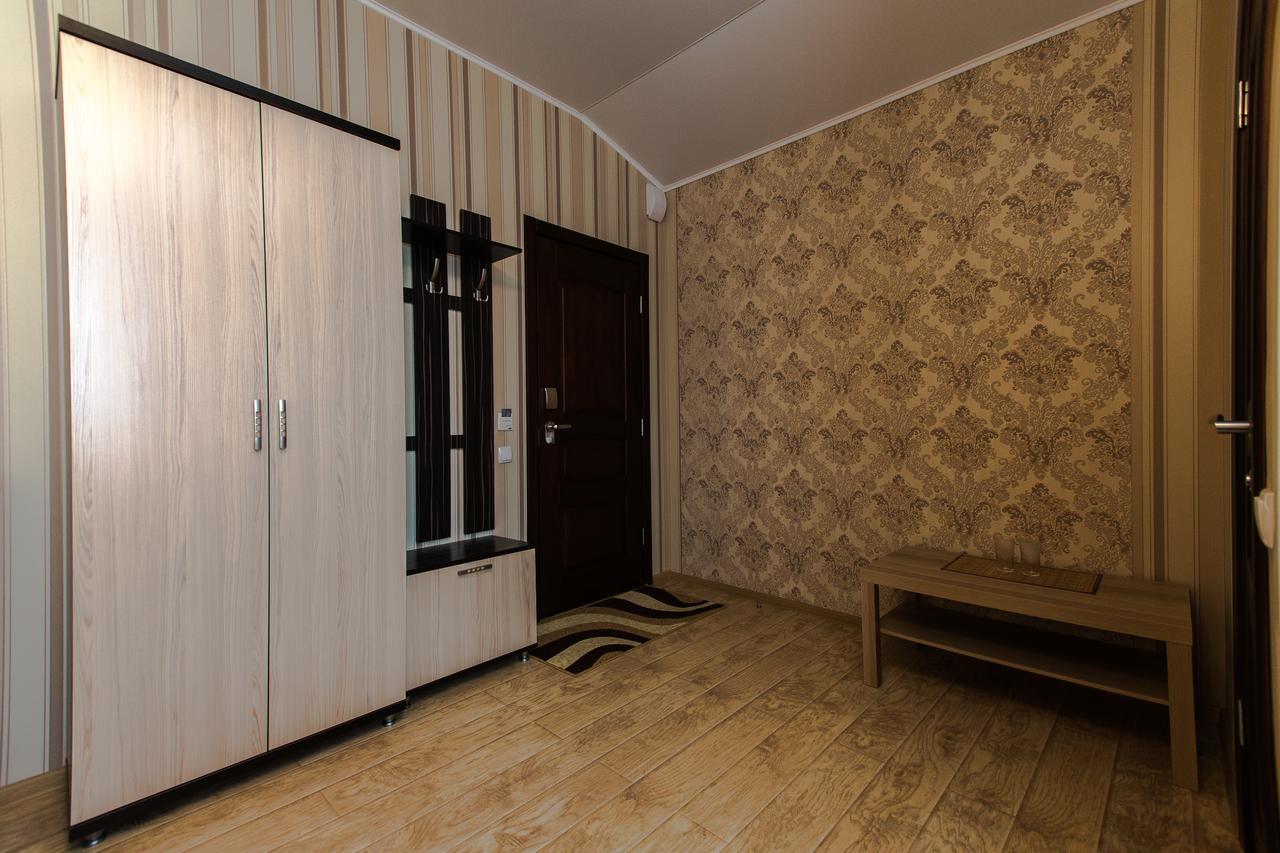 פטרופבלובסק Hotel Hizhina מראה חיצוני תמונה