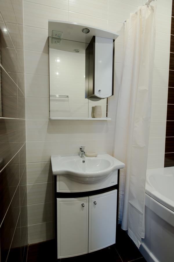 פטרופבלובסק Hotel Hizhina מראה חיצוני תמונה