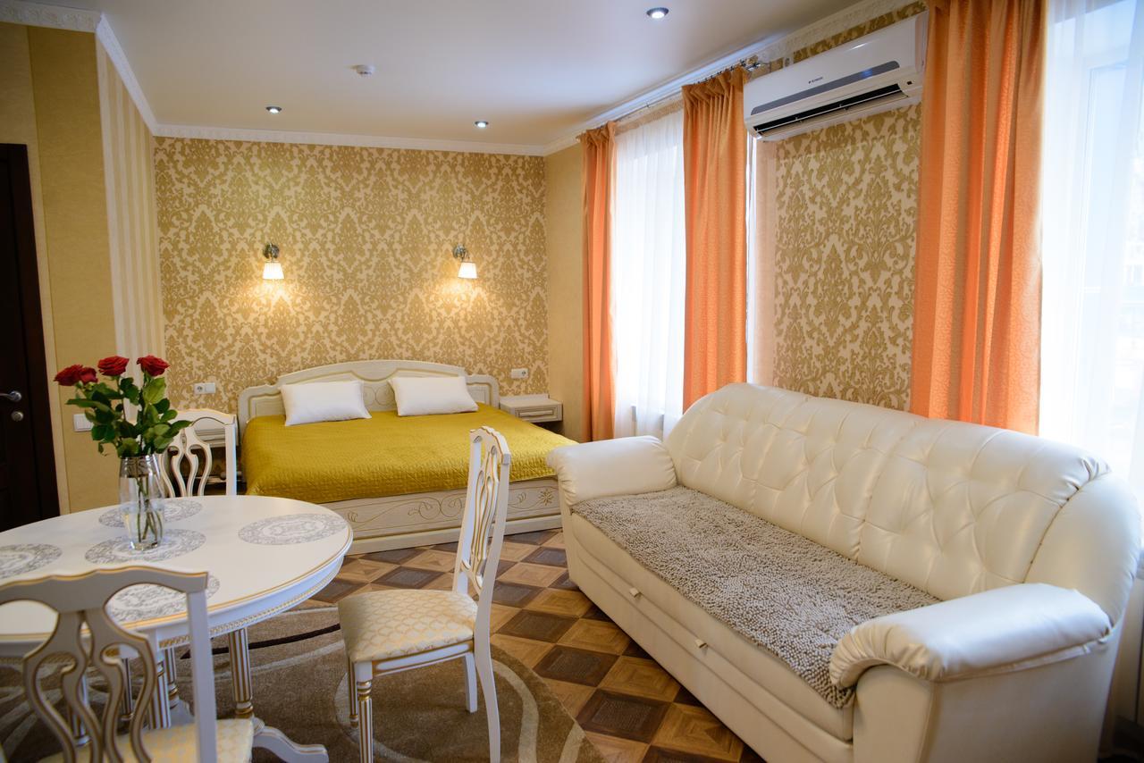 פטרופבלובסק Hotel Hizhina מראה חיצוני תמונה