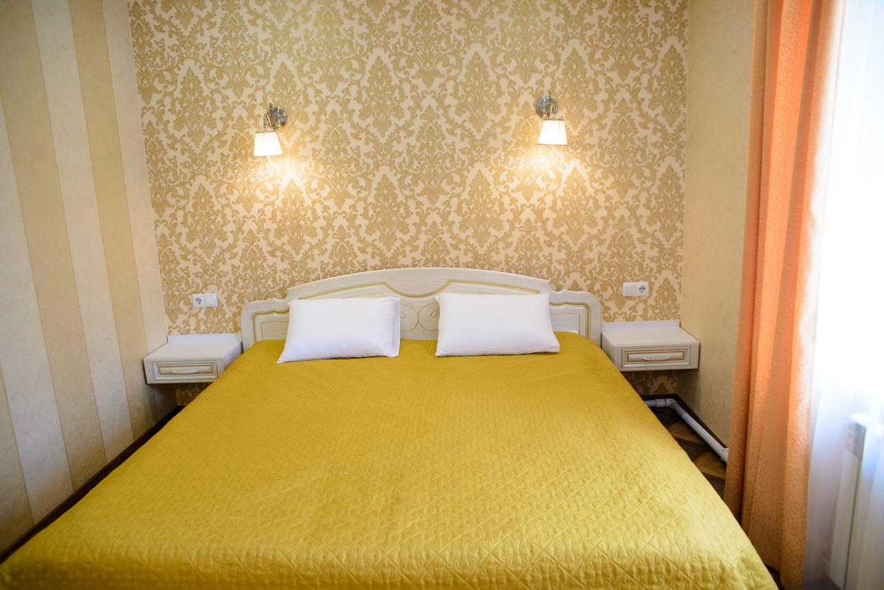 פטרופבלובסק Hotel Hizhina מראה חיצוני תמונה